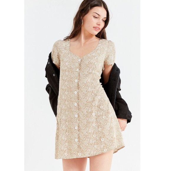 Princess Polly Dresses & Skirts - 🍒🍒Lola Button dress size XS